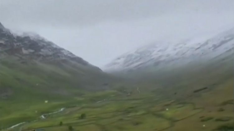 Лудо време: Сняг вали в Турция, 50° в Испания