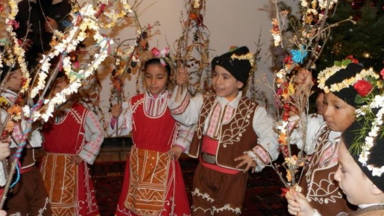 Няколко стихчета за сурвакане