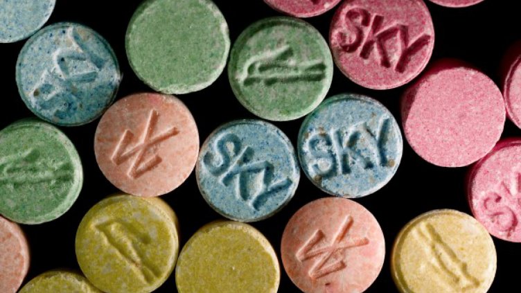 Спипаха 102 таблетки с дизайнерска дрога напът към затвора в Бобов дол 