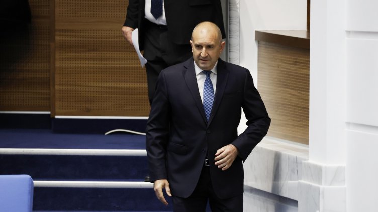Парламентът гласува днес правителството на Румен Радев