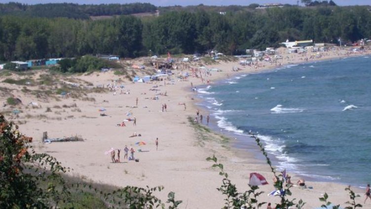 Пожар изпепели каравана на къмпинг "Смокиня" 