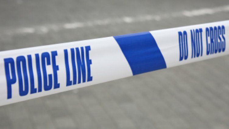 Един загинал след стрелба край дискотека