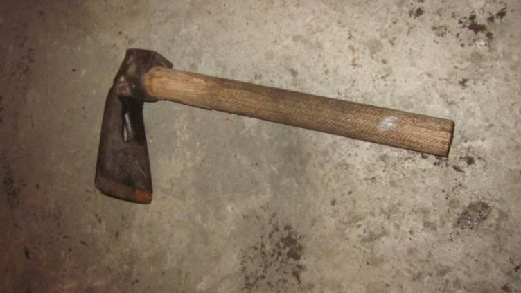 Мъж, убил брат си с тесла, остава в ареста