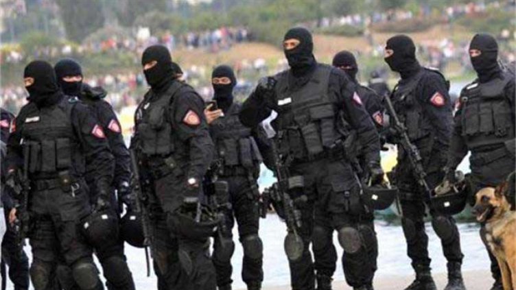 Закопчаха заподозрян в тероризъм и 15 негови авери в Бургас