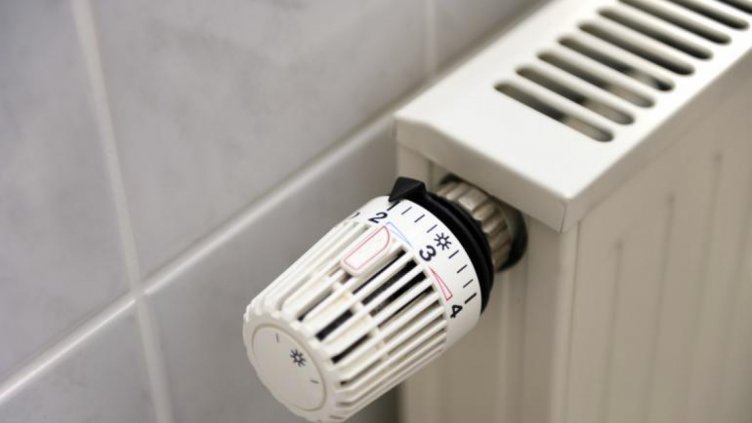 Отоплителният сезон наближава. Как да спестим от ток и парно?