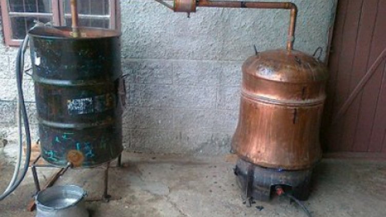 До 30 литра ракия годишно без акциз за домакинствата