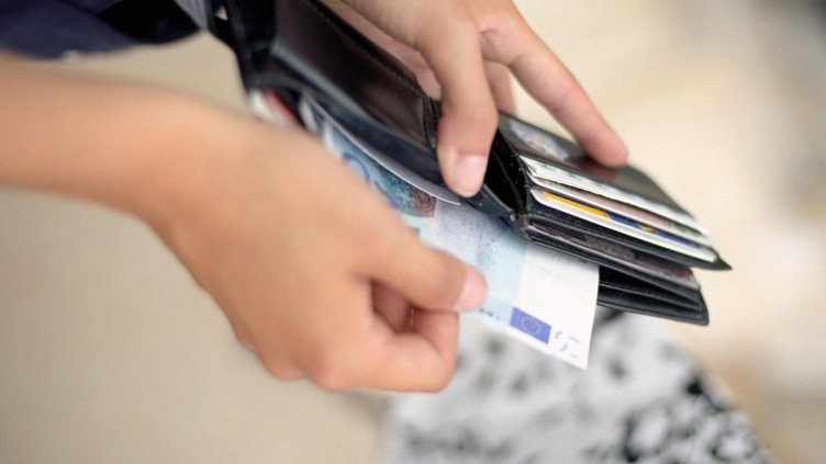 58-годишен задигна портмоне от купе във влак 