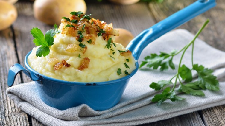 Картофено пюре с бекон и сметана