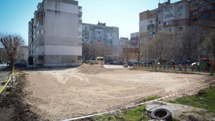  Благоустрояват карето между улиците “Братя Миладинови”, “Г.С.Раковски” и “Пирин” във Варна