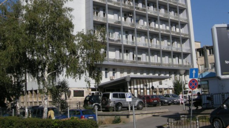 Животът на пребитото дете остава в опасност