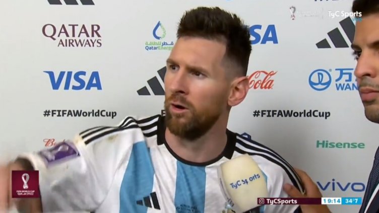 Меси бесен, попържа по "лалетата" и съдията (ВИДЕО)