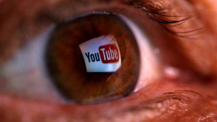 YouTube обеща да показва по-малко видеа с конспиративни теории