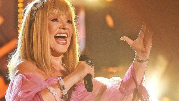 Без "Миллион алых роз…" – свалиха песните на Пугачова от руския ефир