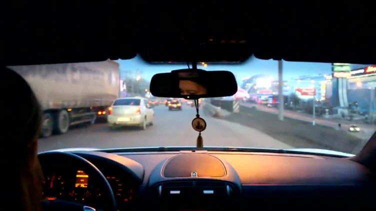 Дама зад волана във Варна се озова в болница заради несъобразена скорост