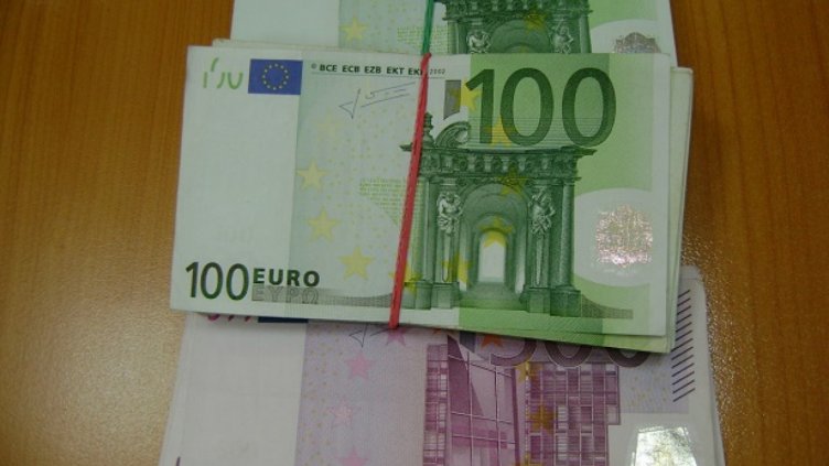 Над 200 000 недекларирани евро задържаха митничари само за ден