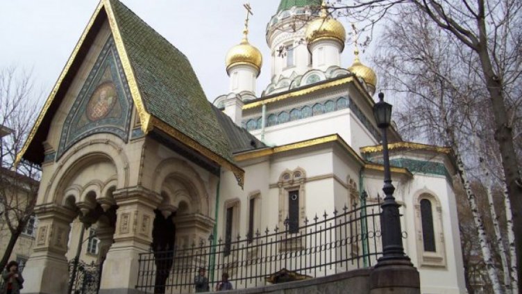 Серафим – светец! Два синода мъдрят