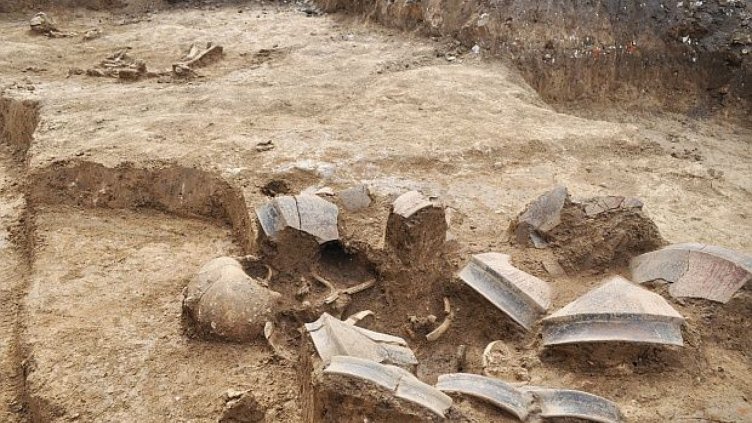 Древен некропол откриха в училище