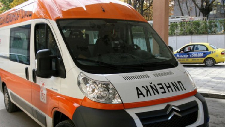 Автобус на градски транспорт прегази старица във Варна