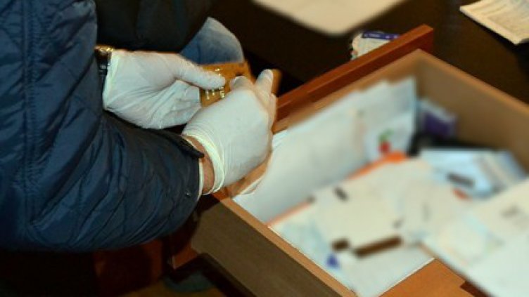 ГДБОП задържа фалшификатори на документи за бежанци