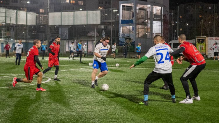 Победи за фаворитите в АМФЛ-Варна