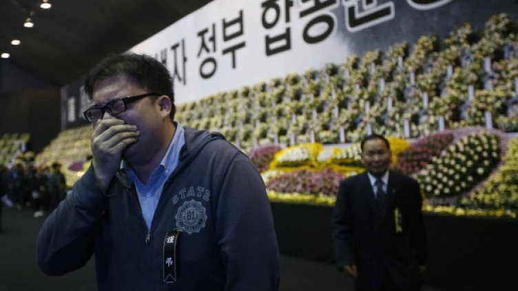 Президентът на Южна Корея пак се извини за трагедията с ферибота