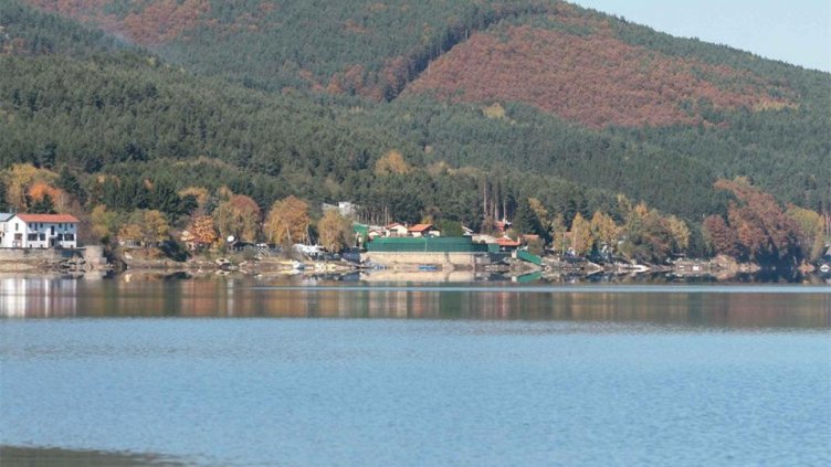 Отпушен е колекторът, заради който канална вода се вливаше в язовир "Искър"