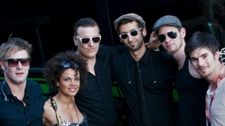 Parov Stelar Band стъпват в "Арена Армеец" днес