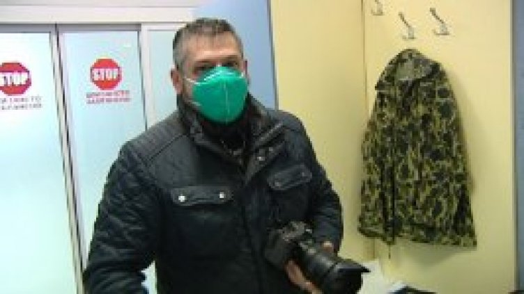 След 12 дни в интензивното – фотограф пребори COVID-19, след това го засне