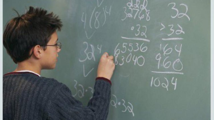 Даровити частни ученици също ще получават стипендии