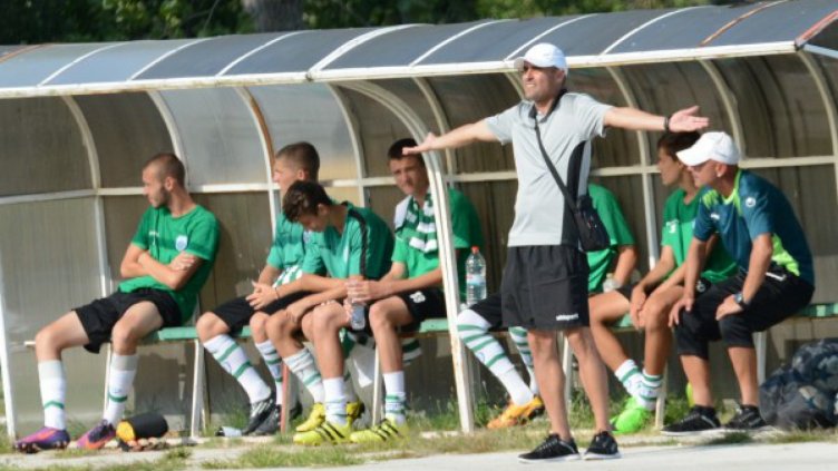 Старшата на Черно море разби с 8:0 Нефтохимик в контрола