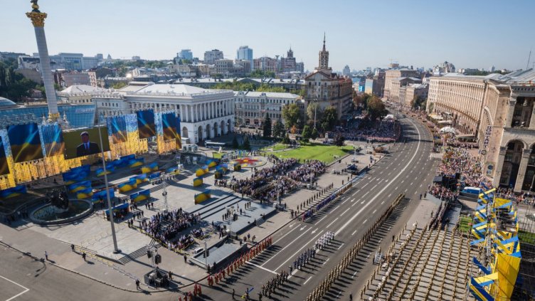 Порошенко от парада: Митът за братство с Русия ни дърпа назад!  