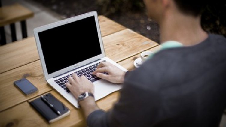 За 5 месеца: Над 1200 непълнолетни са подали заявления за работа