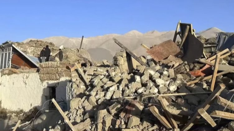 95 са жертвите на мощното земетресение в Тибет