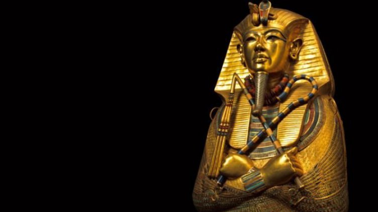 В Бургас показват артефакти от гробницата на Тутанкамон
