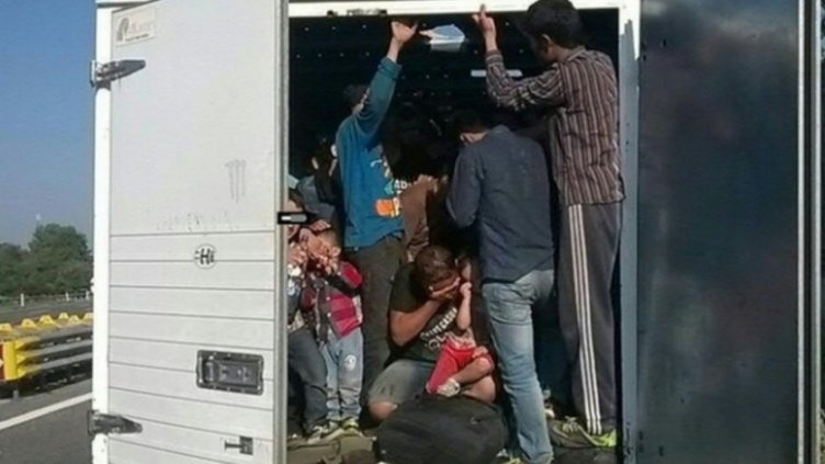 ТИР с 55 афганистанци спрян на "Тракия". Обещали по 150 лв. на шофьора