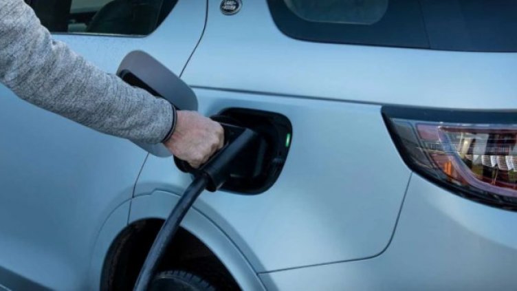 Плъг-ин хибридните коли – харчат гориво на макс. Измамата на века!