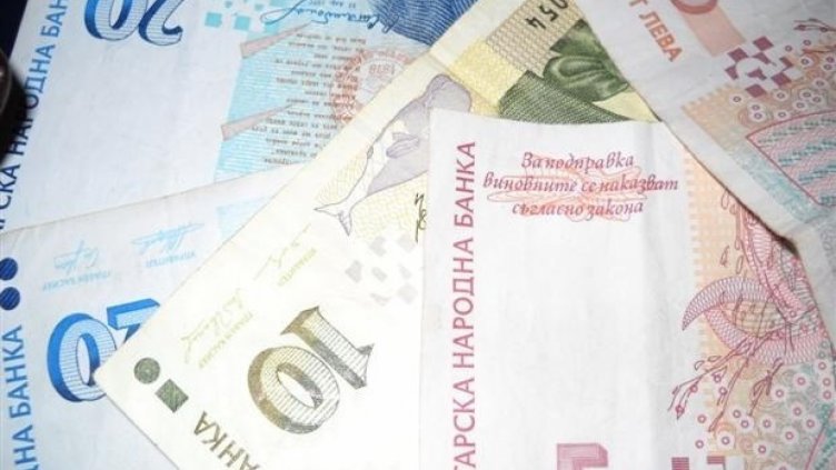 Жена обра бензиностанция на Е 79