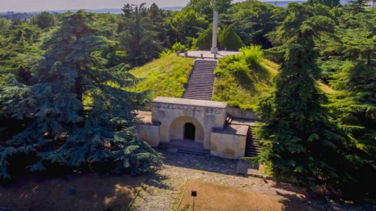 Парк-музей „Владислав Варненчик“ отбелязва с тържествен ритуал 578-ата годишнина от Битката при Варна