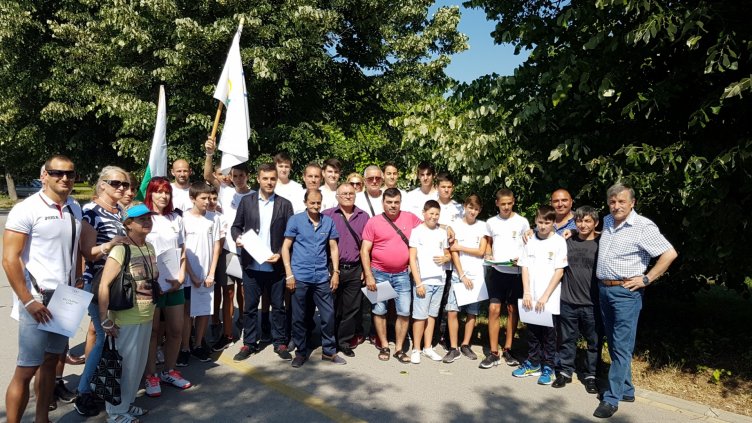 Олимпийци и спортисти отбелязаха Международния ден на Олимпизма