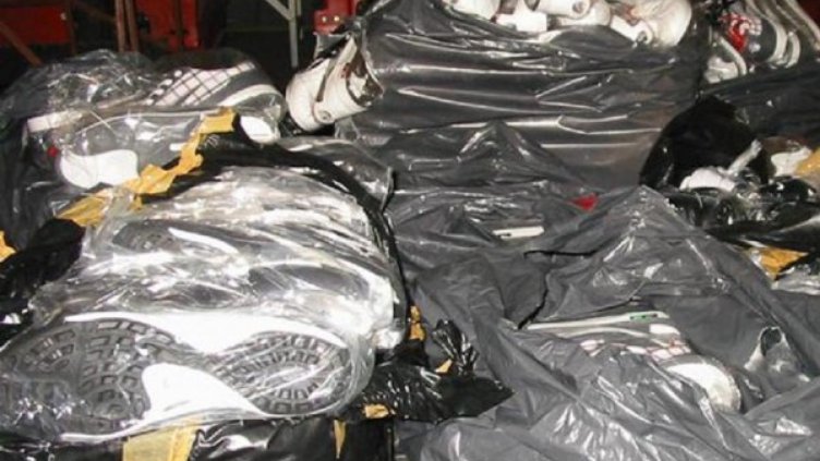 Конфискуваха спортни обувки с логото на известни марки