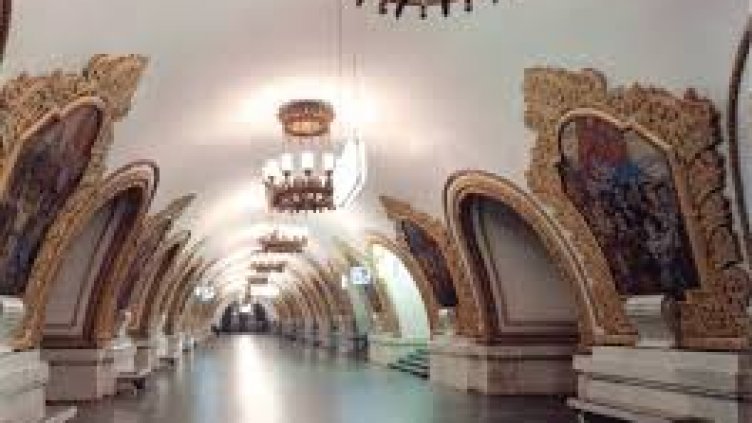 Двама загинаха, а 50 са ранени при авария в метрото в Москва