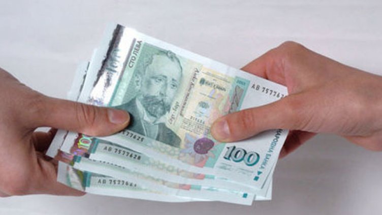 Бюджетната комисия остави плащанията в брой до 10 000 лева