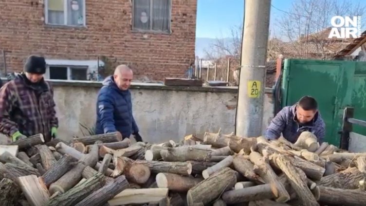 "Добри сърца": Трима мъже от Пазарджик помагат на хора в нужда ВИДЕО