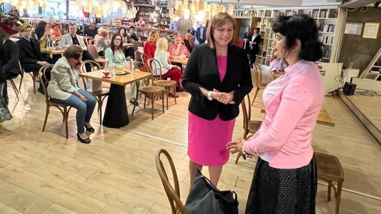 Нинова: Във време, в което сме загрижени за хляба, да не забравяме и духа