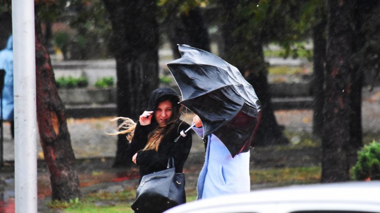 24 часа дъжд във Варна (СНИМКИ)