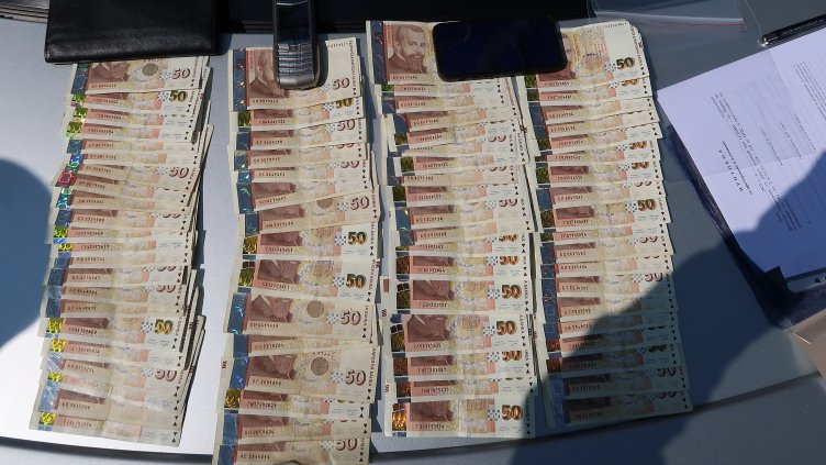 МВР се похвали с акция във Варна. Спипали дрога, пари и търговци на гласове