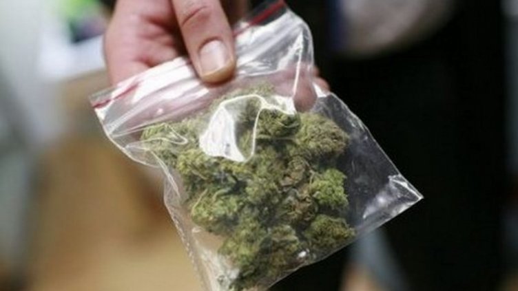 Полицията спипа две варненки с наркотици