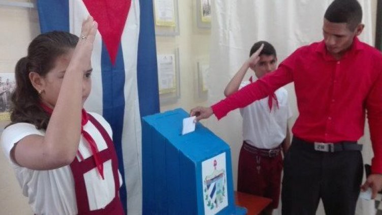 Куба и Колумбия гласуват за парламент
