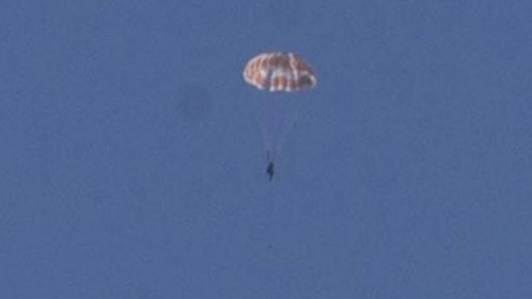 Две обвинения за собственика на балона, от който скочили парашутистите