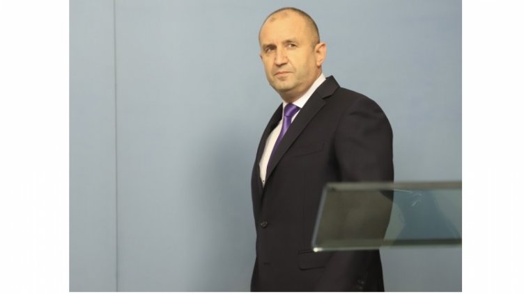 Румен Радев във Варна: Оставка за парламента